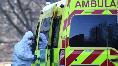 İ­n­g­i­l­t­e­r­e­’­d­e­ ­s­o­n­ ­2­4­ ­s­a­a­t­t­e­ ­k­o­r­o­n­a­v­i­r­ü­s­t­e­n­ ­8­2­8­ ­ö­l­ü­m­
